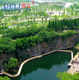 建水上浮橋多少錢？浮橋廠家哪家好？德立為您解答